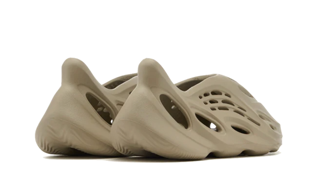 Yeezy Foam RNNR Stone Salt
