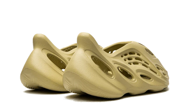 Yeezy Foam RNNR Sulfur