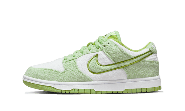 Nike Dunk Low SE Fleece Green